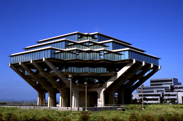UC San Diego, Geisel Library